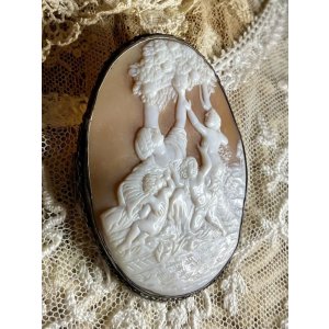 画像15: ビクトリア時代のシェルカメオブローチ