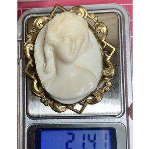 画像12: アイボリーカメオブローチ