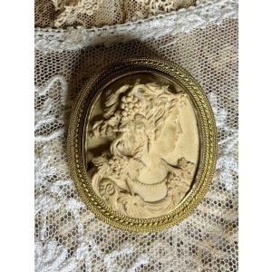 画像14: 彫りが素晴らしいラーバストーンカメオ