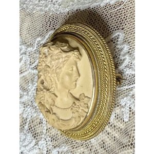 画像19: 彫りが素晴らしいラーバストーンカメオ