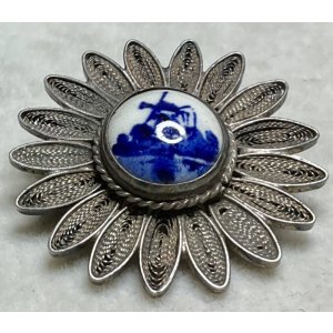 画像16: 銀のレース細工とオランダの陶器のブローチ1920年オランダ