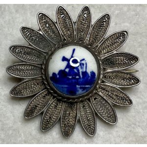 画像17: 銀のレース細工とオランダの陶器のブローチ1920年オランダ