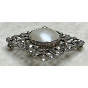 画像5: 四角いデザインが素敵なマベパールシルバーブローチ1940年イギリス