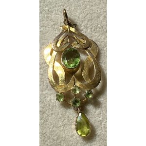 画像19: アール・ヌーヴォーの綺麗なペリドットのペンダントトップ1910年イギリス