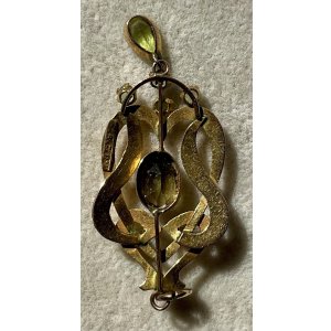 画像12: アール・ヌーヴォーの綺麗なペリドットのペンダントトップ1910年イギリス