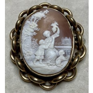 画像1: 幸せな情景のモチーフのシェルカメオブローチ1880年イギリス