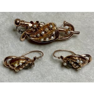 画像1: 素敵なリーフのゴールド&シードパールブローチ&ピアスセット1880年イギリス