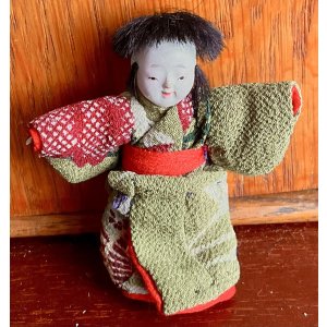 画像1: つぶらな瞳が可愛い明治の豆人形
