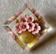 ピンクのお花が綺麗なルーサイトブローチ1950年イギリス