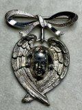 可愛いエンジェルのシルバープレートブローチ1940年イギリス