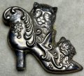 長靴に入った猫のシルバーブローチ1940年イギリス