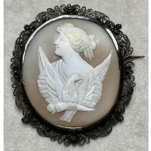 画像1: シルバー細工が素晴らしいシェルカメオブローチ1880年イギリス