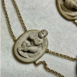 画像39: 天使がいっぱいのラーバストーンカメオネックレス＆ピアスセット1880年イギリス