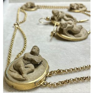 画像25: 天使がいっぱいのラーバストーンカメオネックレス＆ピアスセット1880年イギリス