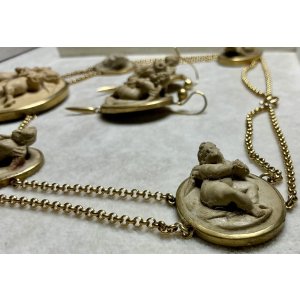 画像17: 天使がいっぱいのラーバストーンカメオネックレス＆ピアスセット1880年イギリス
