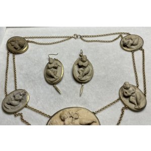 画像44: 天使がいっぱいのラーバストーンカメオネックレス＆ピアスセット1880年イギリス