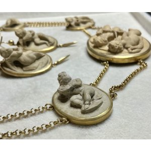 画像24: 天使がいっぱいのラーバストーンカメオネックレス＆ピアスセット1880年イギリス