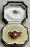 鮮やかなサンゴとパールのリング1920年イギリス