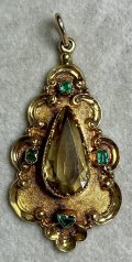 ビクトリア時代の綺麗なシトリンとエメラルドのペンダントトップ1880年イギリス