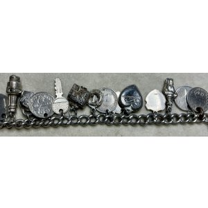 画像12: 教会、ハート、聖書が付いて素敵なシルバーチャームブレスレット1940年イギリス