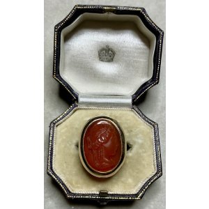 画像1: オレンジ色が鮮やかなコーネリアンストーンカメオリング1860年イギリス