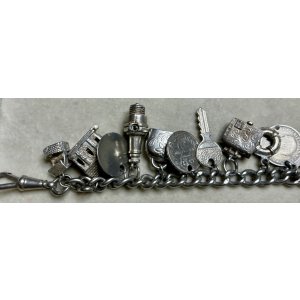 画像13: 教会、ハート、聖書が付いて素敵なシルバーチャームブレスレット1940年イギリス