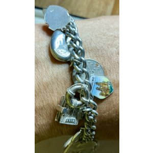 画像9: 教会、ハート、聖書が付いて素敵なシルバーチャームブレスレット1940年イギリス