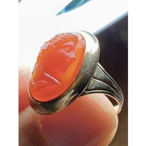 画像10: オレンジ色が鮮やかなコーネリアンストーンカメオリング1860年イギリス
