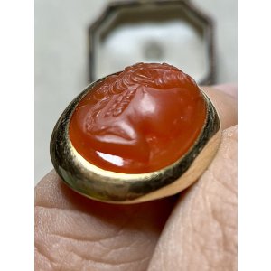 画像18: オレンジ色が鮮やかなコーネリアンストーンカメオリング1860年イギリス