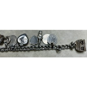 画像11: 教会、ハート、聖書が付いて素敵なシルバーチャームブレスレット1940年イギリス