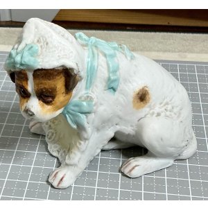 画像12: レースのボンネットを着せられて嫌がっているホイバッハビスクドッグ1905年ドイツ