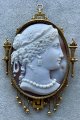 素晴らしい彫りとデザインのシェルカメオブローチ1880年イギリス