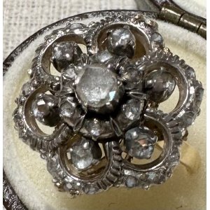 画像1: 綺麗なデザインのローズカットダイヤモンドリング