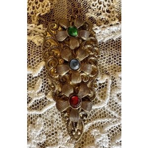 画像22: スロバキアのクリップブローチ