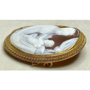 画像9: 愛情溢れるモチーフのシェルカメオブローチ