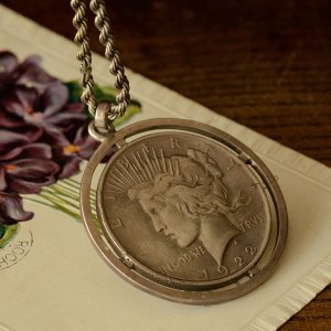 画像1: 自由の女神像の銀貨☆コイン加工ペンダント