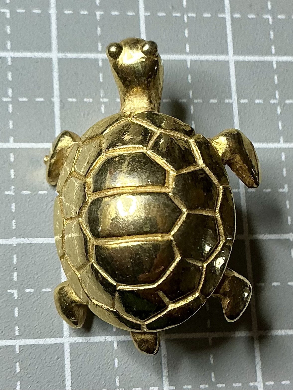 ゴールドのカメのビンテージブローチ1970年イギリス